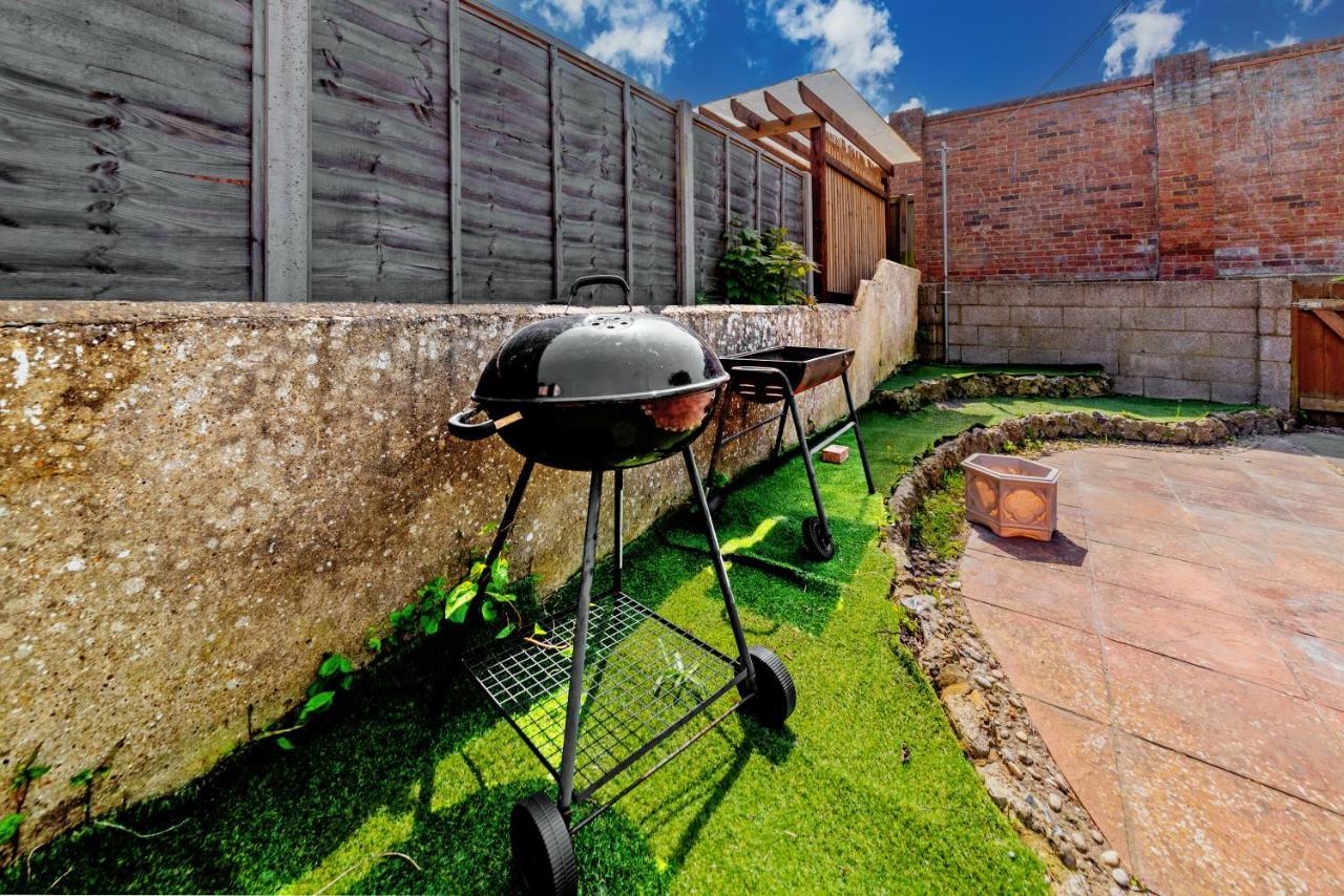 Stylish 3-Bed Terraced House With Wi-Fi Apartment Chatham  Luaran gambar